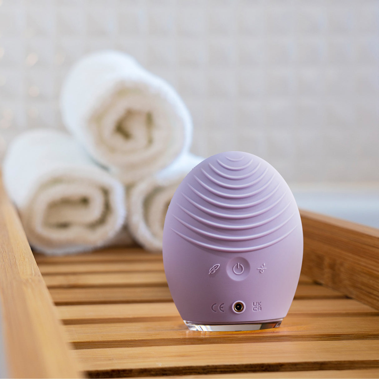 Facial Cleansing Brush and Massage Device LUNA 4 Sensitive Skin