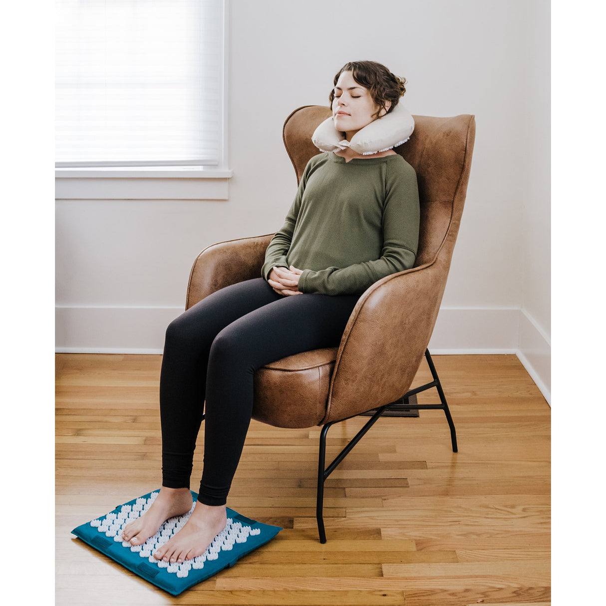 Acupressure Travel Set Kanjo Foot Mat: 1 X 14 X 16 Inch / Neck Pillow: 5 X 12 X 13 Inch