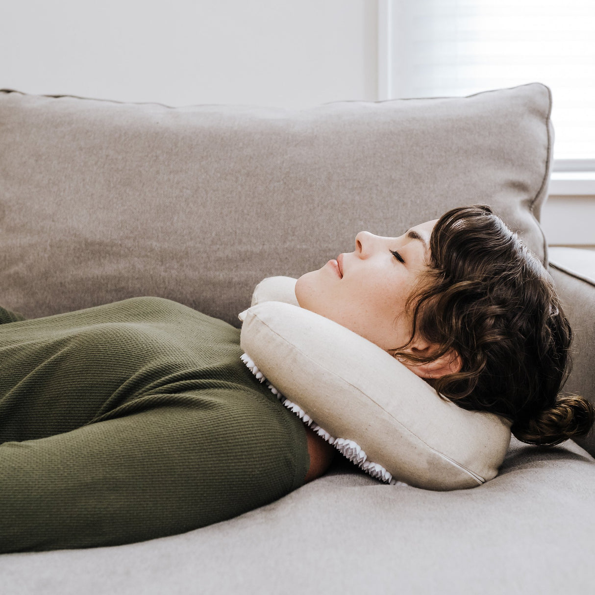 Acupressure Neck Pillow Kanjo 5 X 12 X 13 Inch