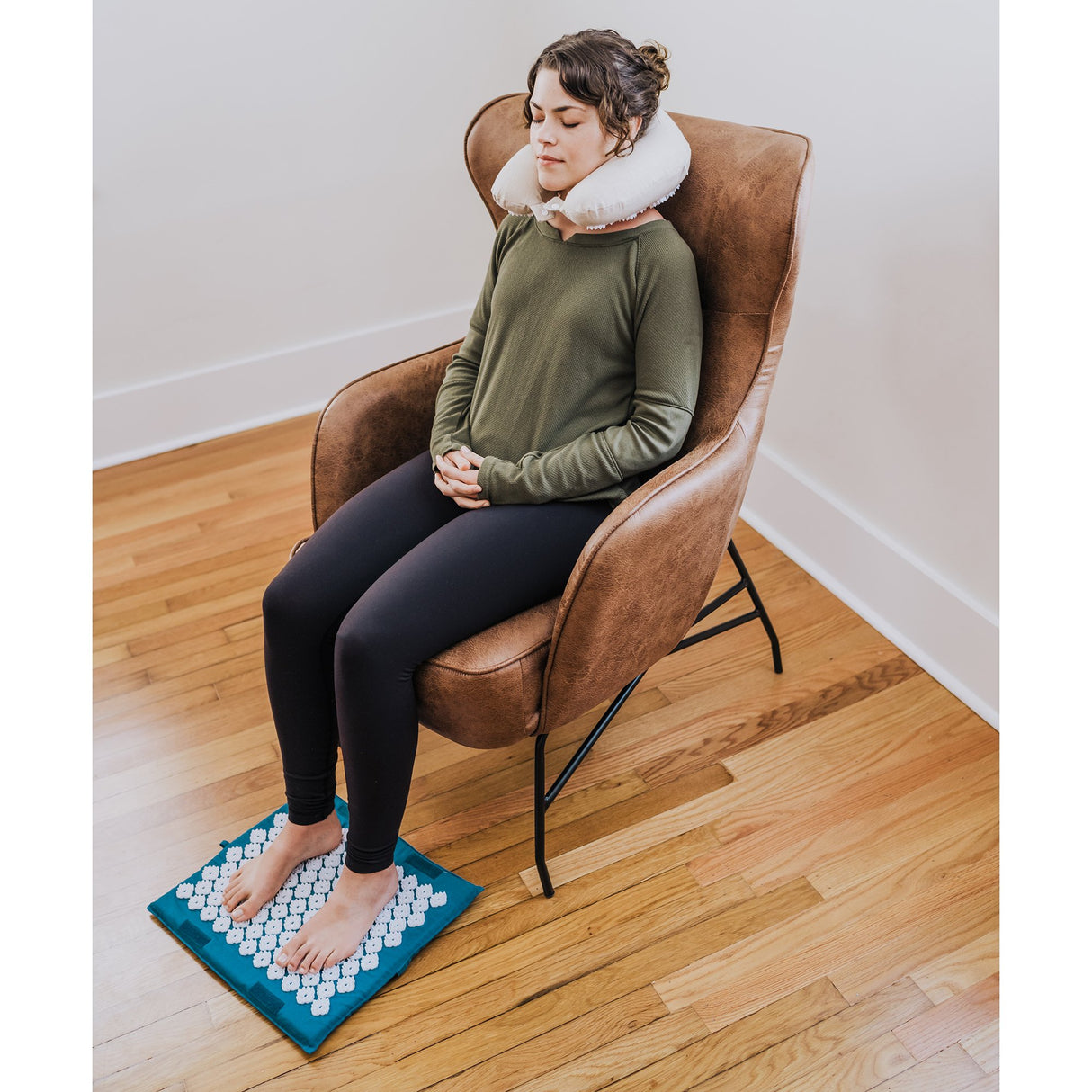 Acupressure Travel Set Kanjo Foot Mat: 1 X 14 X 16 Inch / Neck Pillow: 5 X 12 X 13 Inch