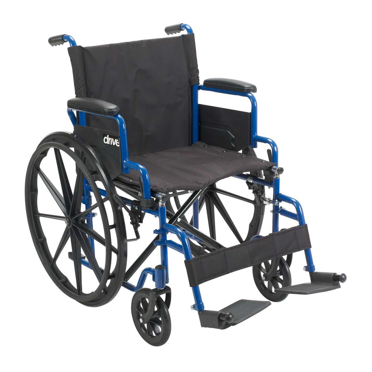 Silla de ruedas Blue Streak con apoyabrazos abatibles, reposapiés abatibles y asiento de 18"