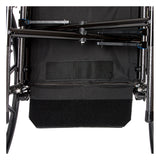 Fauteuil roulant léger à double essieu Cruiser X4 avec accoudoirs amovibles réglables, accoudoirs de bureau, repose-jambes élévateurs, siège de 18 po